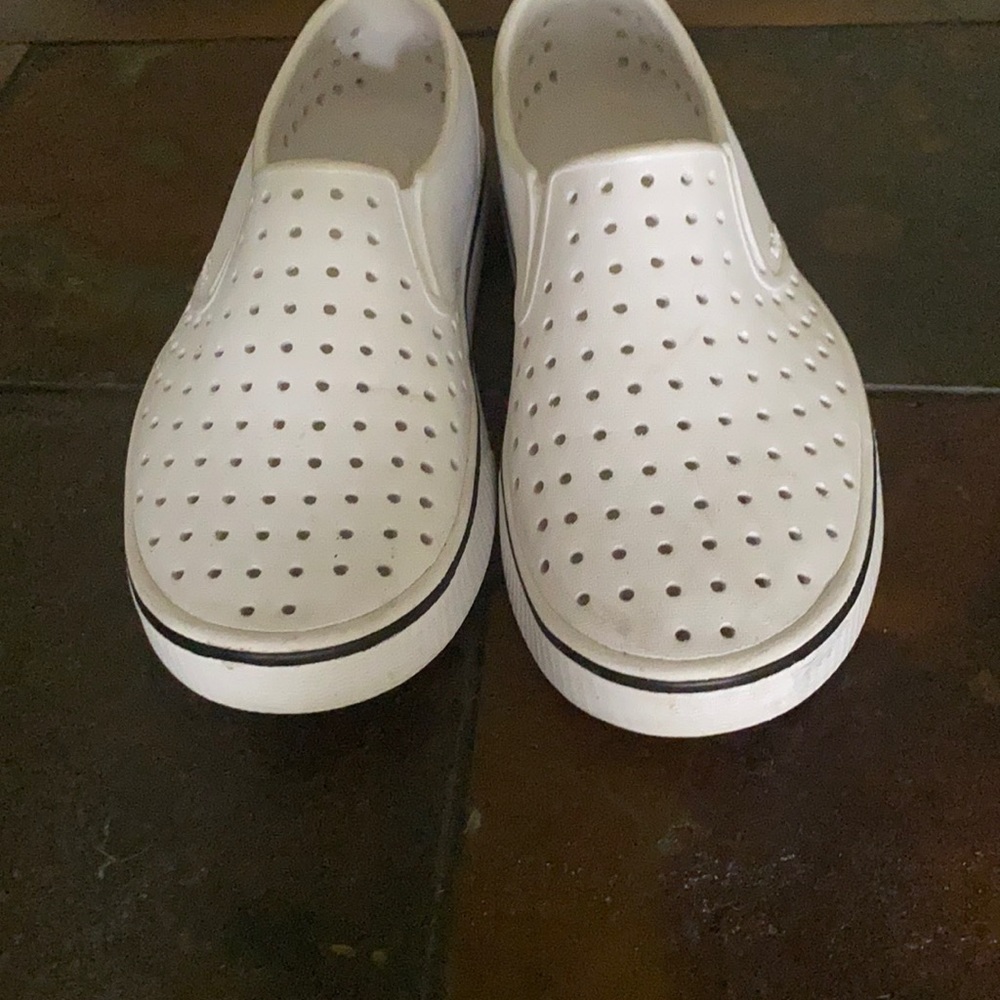 White Natives great condition